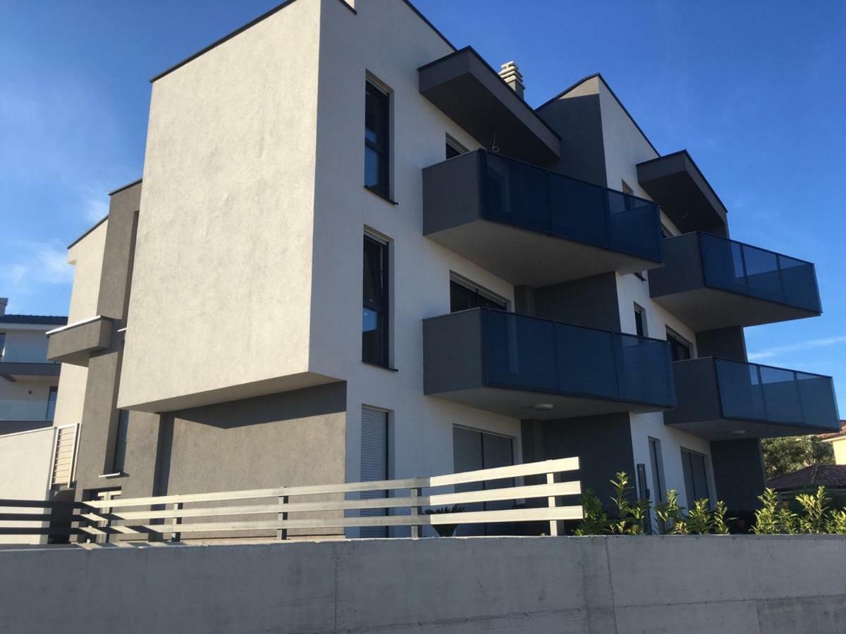 Apartment Sara Крк Экстерьер фото